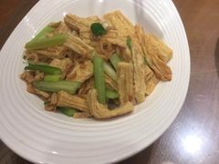 -赶海部落海鲜城(海阳路店)