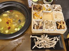 -菌乡缘·野生菌蒸汽鱼火锅(江边夜市店)