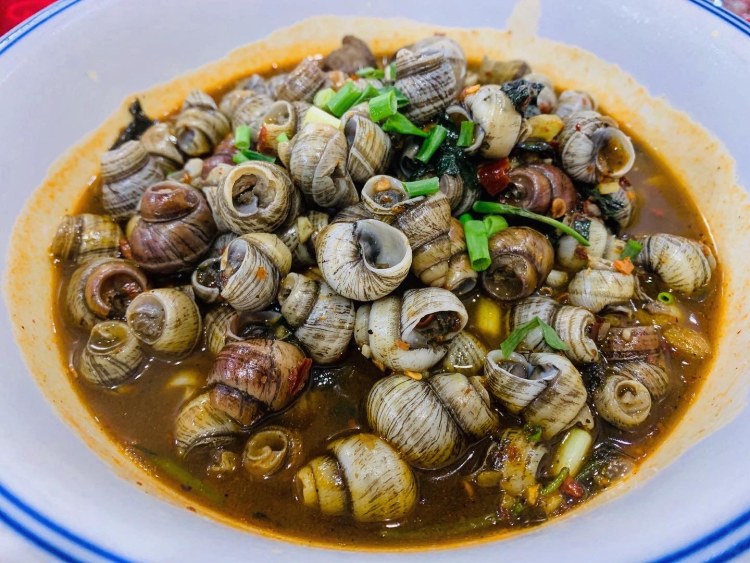 「干锅三码头嗦螺」味道可以 没想象的那么辣 可以接受