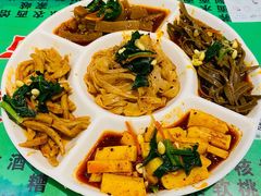 小吃五拼-令氏家外家周秦食府(高新店)