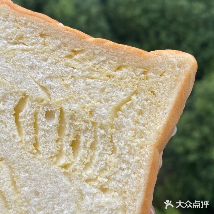 和板砖一样厚的吐司🍞据说是爸爸糖平替
