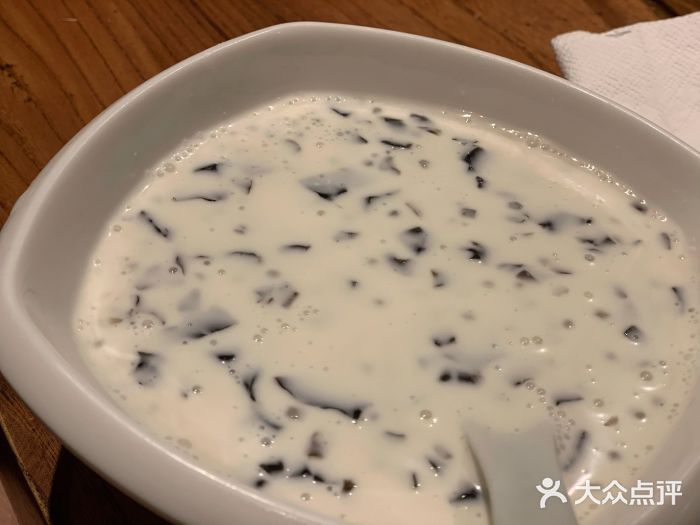 辛香汇椰奶西米龟苓膏图片