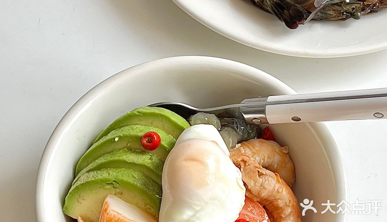 Share 快乐减脂｜三文鱼甜虾波奇饭🥙