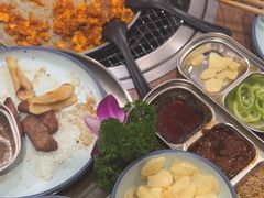 -明洞阿姨·韩式酱蟹烤肉·创意料理(三元桥店)