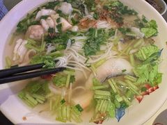 -大头虾越式风味餐厅(光明广场店)