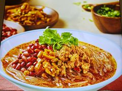 -小杨生煎(金山百联购物中心3楼店)