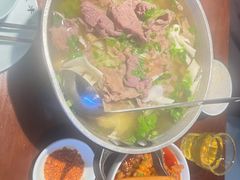 -全牛匠·乐山跷脚牛肉(西单华威约饭街店)