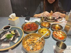 -草家酱蟹炭火烤肉店(珲春南路二店)