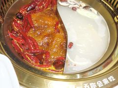 红白鸳鸯锅底-欠火锅·水牛毛肚·团建聚餐·生日宴(何山路店)