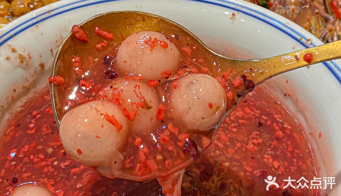 他们家主打生腌熟醉，最近出了焗海鲜系列