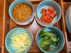 -朱鸿兴面馆(绿宝广场店)