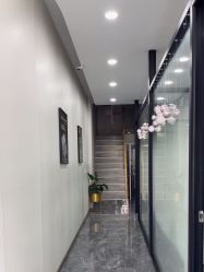 -苗方清颜专业祛痘·皮肤管理