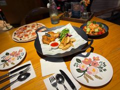 -JINNS锦时 steak&pizza(浸信会礼拜堂旧址店)