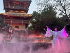 -茅山东方盐湖城景区