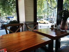 靠窗位-囿面传统制面馆(中央路店)