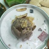 万宁这家巧克力球冰淇淋清补凉，冰爽又浓郁😋