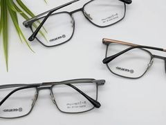 -爱视眸Eyeblling眼镜·依视路·蔡司镜片折扣店(百联南方商城购物中心)