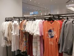 -URBAN REVIVO(上海中庚漫游城店)