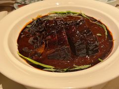 招牌焦糖黑叉烧-维园悦谱·海派家常菜(乌鲁木齐南路店)