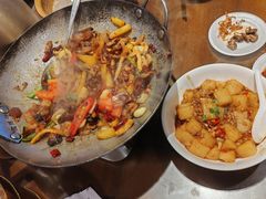 -富正毅三下锅·湘西韵味(天门山索道店)