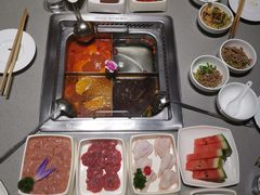 -海底捞火锅鲜切牛肉主题店(长寿路店)