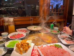 -小天鹅火锅·一线江景洪鼎旗舰店(洪崖洞店)