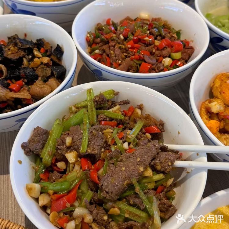 南京这家湘菜馆，直接震碎我的消费观🥹