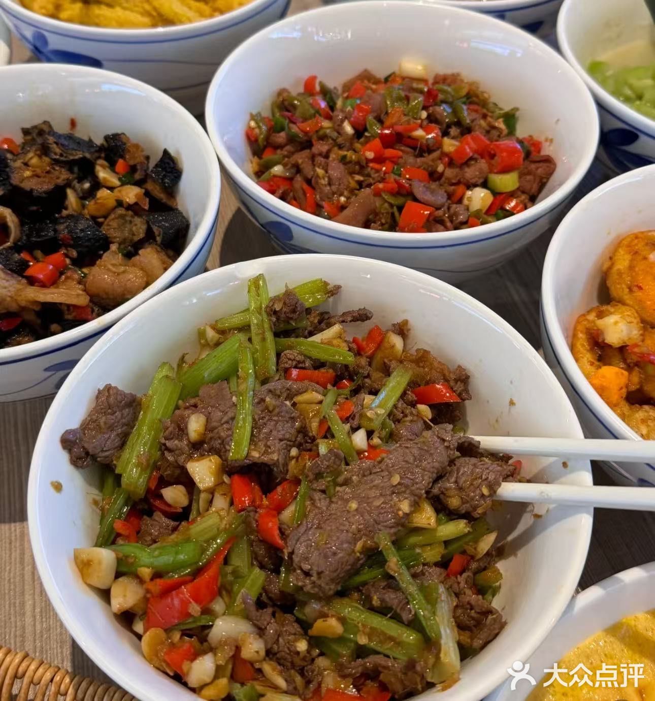 南京这家湘菜馆，直接震碎我的消费观🥹