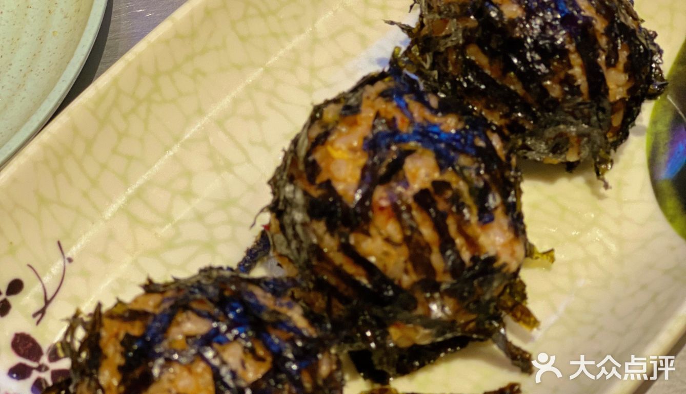 这家平价又好吃的烤肉店爱住了[礼花]