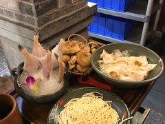 -谭鸭血老火锅(漳州路店)