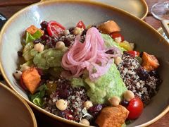 花青素藜麦沙拉-COMMUNE RESERVE幻师(愚园路店)