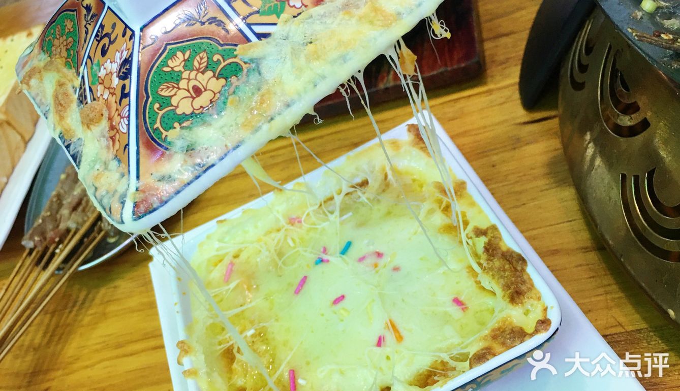 让我更惊艳到的 是他家生蚝 真的是比手还大！