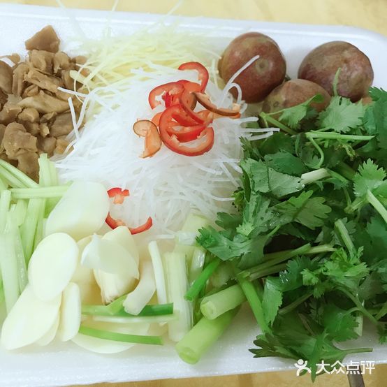老成鱼生(怀德市场店)