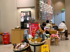 -星巴克臻选(深圳龙华红山天虹店)