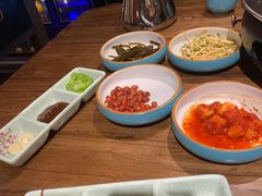 -明洞阿姨·韩式酱蟹烤肉·创意料理(三元桥店)