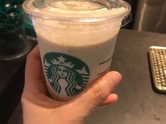 -星巴克臻选(莘庄仲盛店)