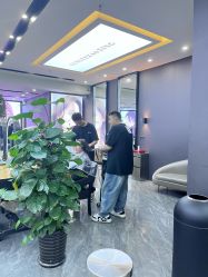 点击看大图 -藤野造型烫染·漂发