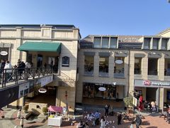 -王府井奥莱临潼小镇(临潼店)