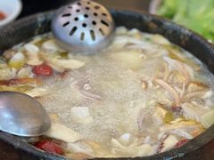 -南渝食府.墨脱石锅松茸鸡