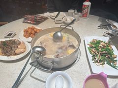 -肥仔文澳门猪骨煲(南京西路店)