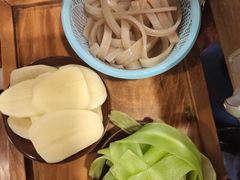 -周幺妹重庆老火锅(银泰城总店)