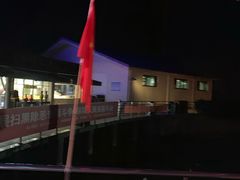 -平望服务区·停车场