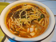 -丽丽三鲜螺蛳粉(田林路店)