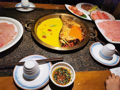 -小天鹅火锅·一线江景洪鼎旗舰店(洪崖洞店)