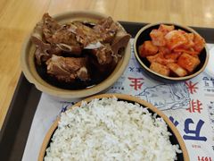 -万和春排骨砂锅米饭(湖北路店)