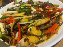-郭婆婆疯子鸡·土货江湖菜馆