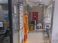 -瑞派天使宠物医院·神经外科·骨科·核磁(洛川中路店)