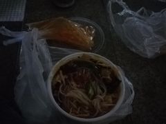 -丽丽三鲜螺蛳粉(田林路店)