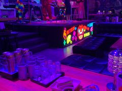 -喜鹊音乐酒馆(西街店)