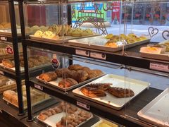 面包甜点陈列柜-TOUCH泰奇(奉贤宝龙城市广场店)